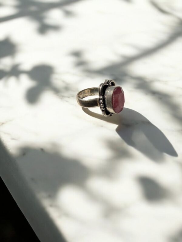 Gulabi Noor Ring - Image 3