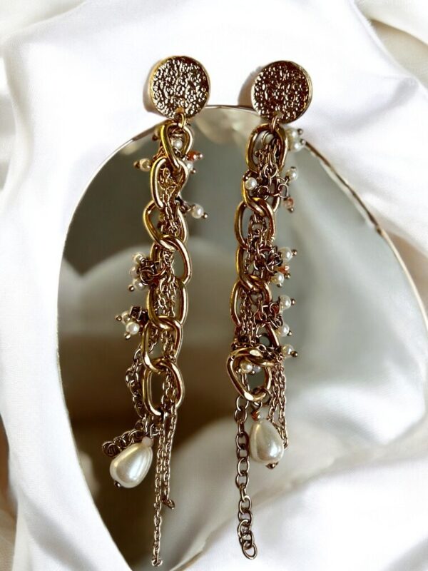 Pearl Reverie Earrings - Image 3