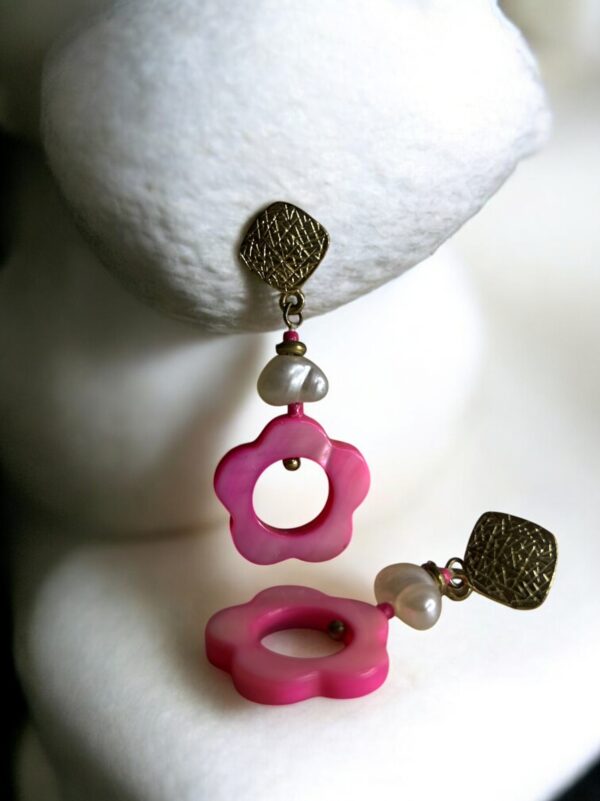 Pookie Petals Earrings - Image 2
