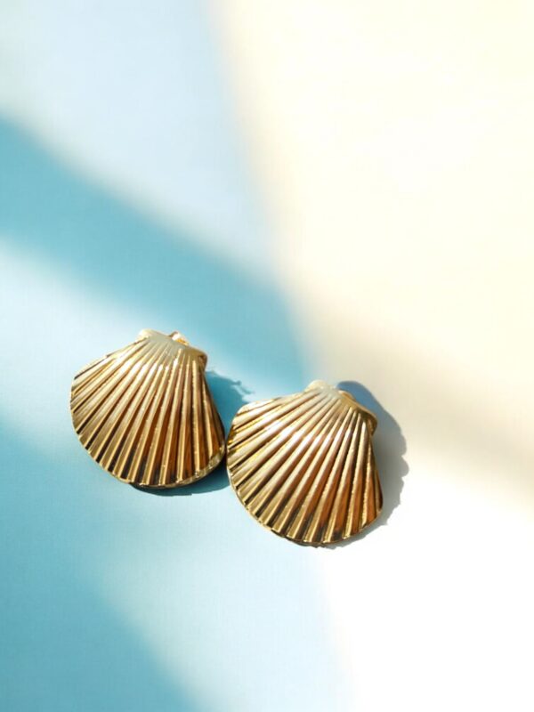 Shell Glow Earrings