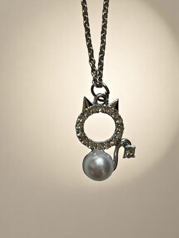 Cattie Pendant